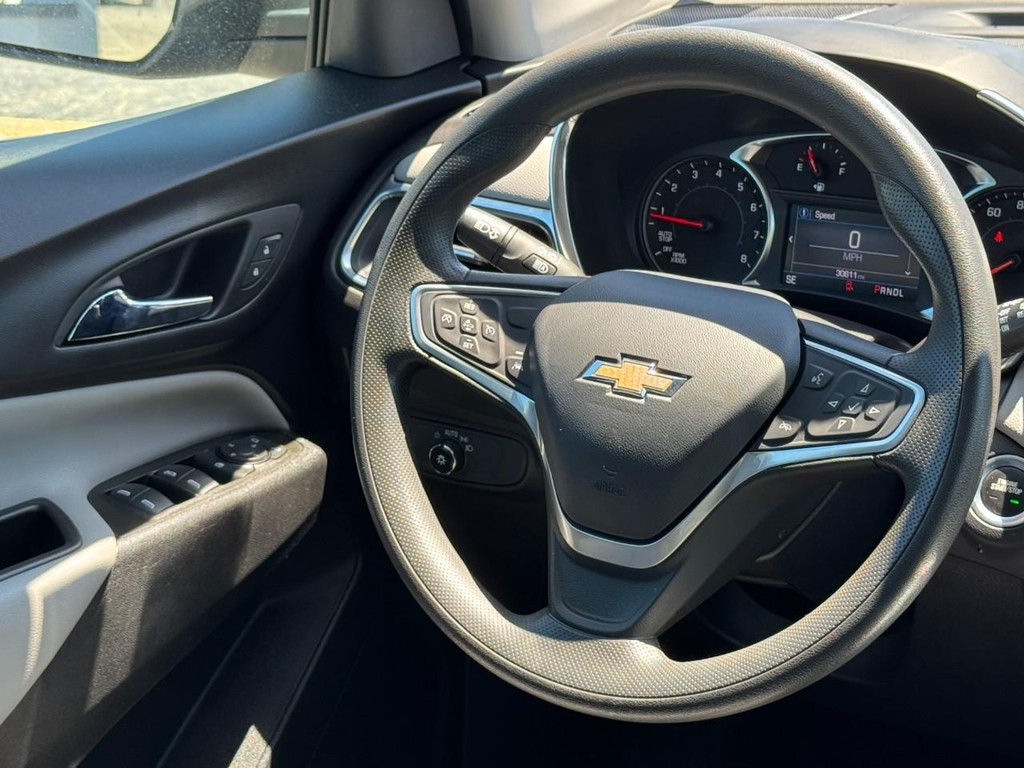 Chevrolet Equinox Vehicle Full-screen Gallery Image 14