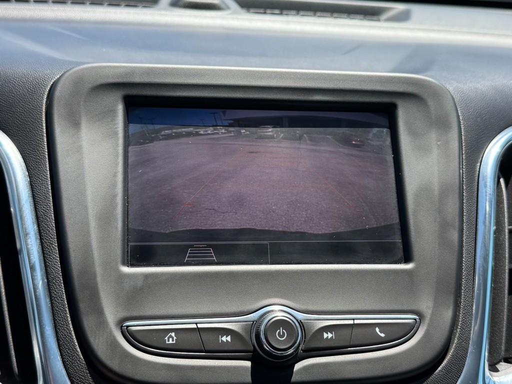 Chevrolet Equinox Vehicle Full-screen Gallery Image 22