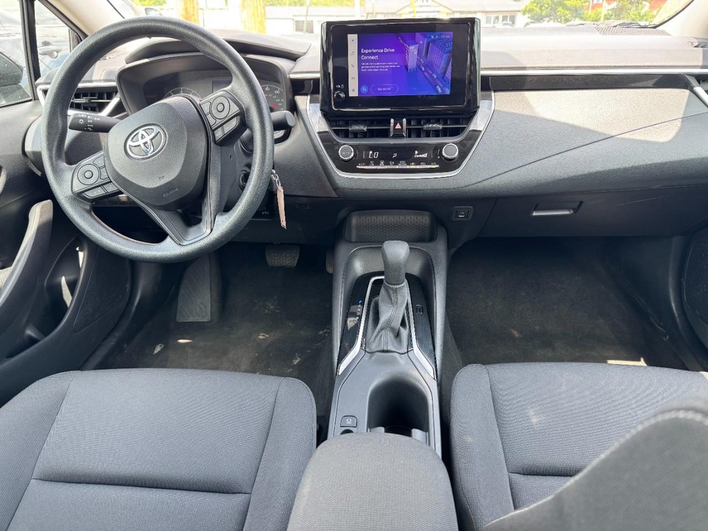 Toyota Corolla Vehicle Full-screen Gallery Image 14
