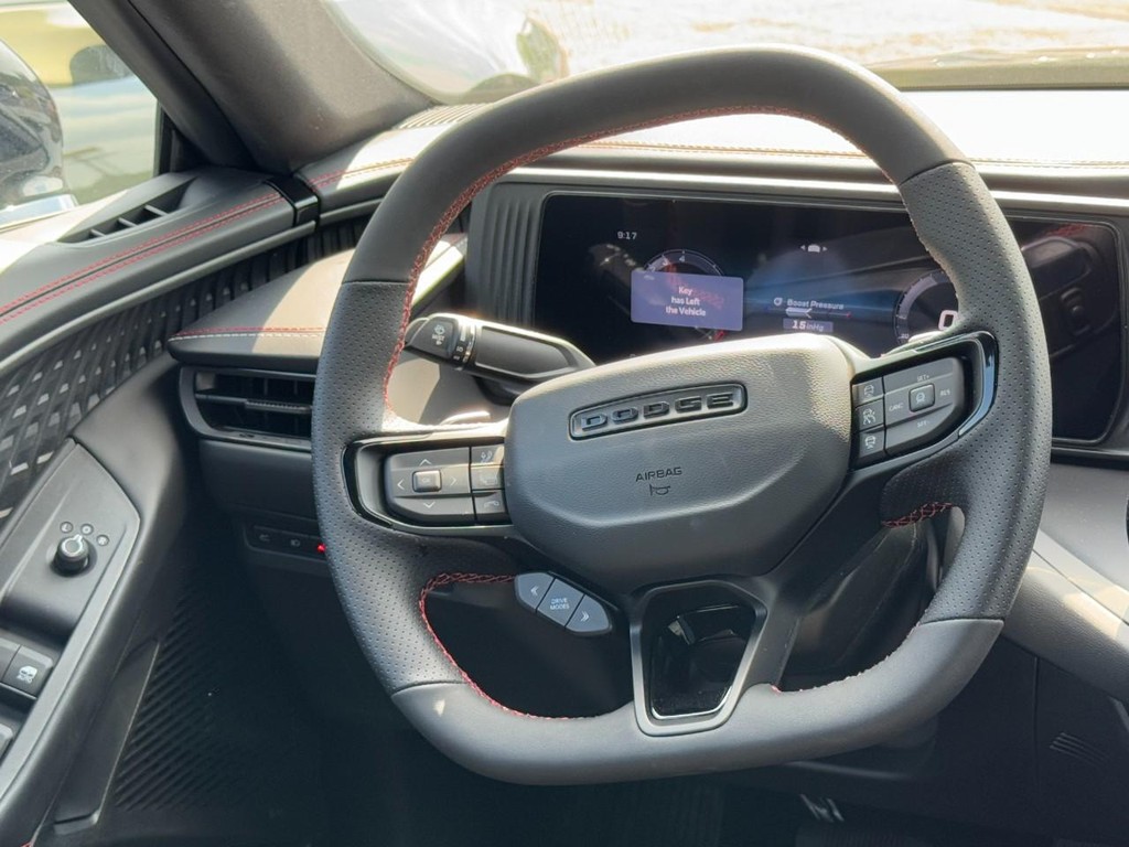 Dodge Charger Vehicle Full-screen Gallery Image 09