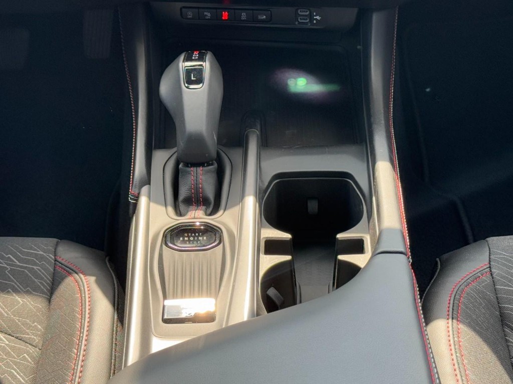 Dodge Charger Vehicle Full-screen Gallery Image 11