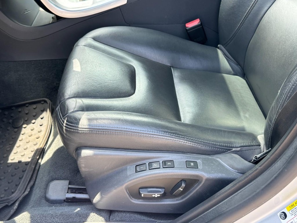 Volvo S60 Vehicle Full-screen Gallery Image 25