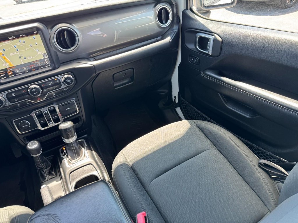 Jeep Wrangler Unlimited Vehicle Full-screen Gallery Image 17