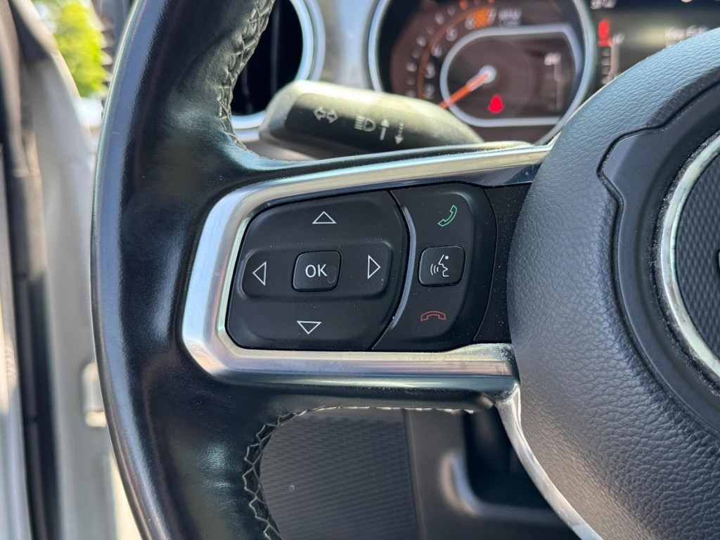 Jeep Wrangler Unlimited Vehicle Full-screen Gallery Image 19