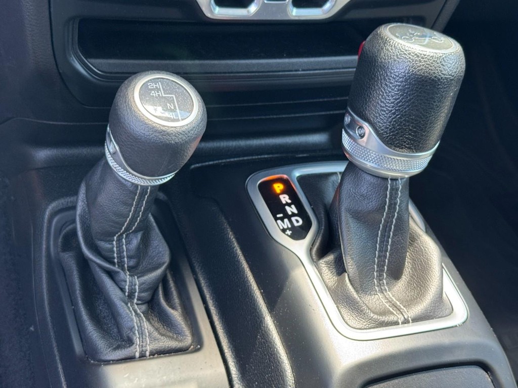 Jeep Wrangler Unlimited Vehicle Full-screen Gallery Image 22