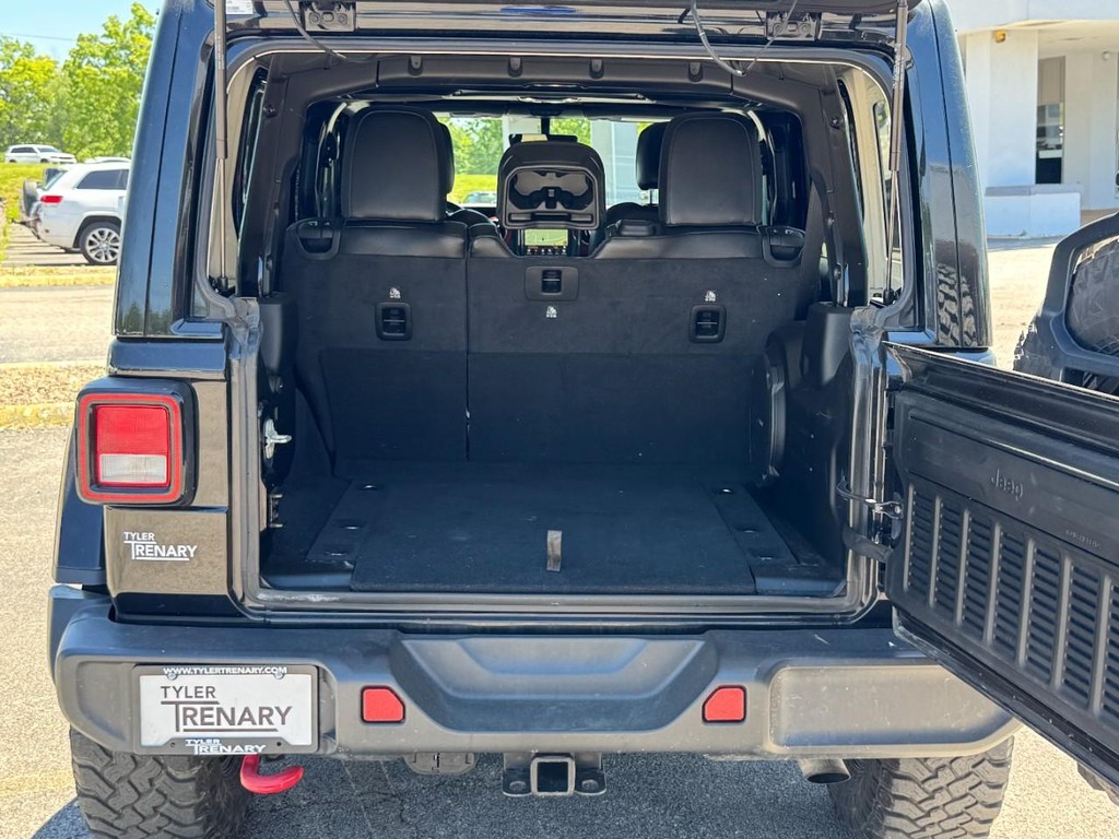 Jeep Wrangler Vehicle Full-screen Gallery Image 06