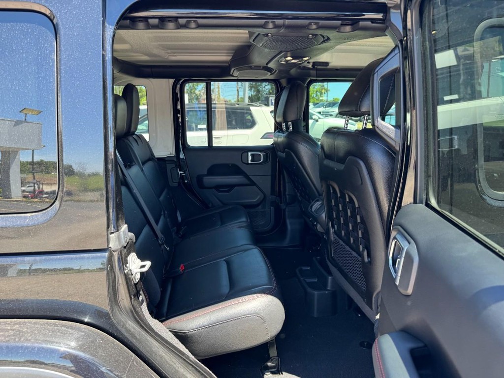 Jeep Wrangler Vehicle Full-screen Gallery Image 12