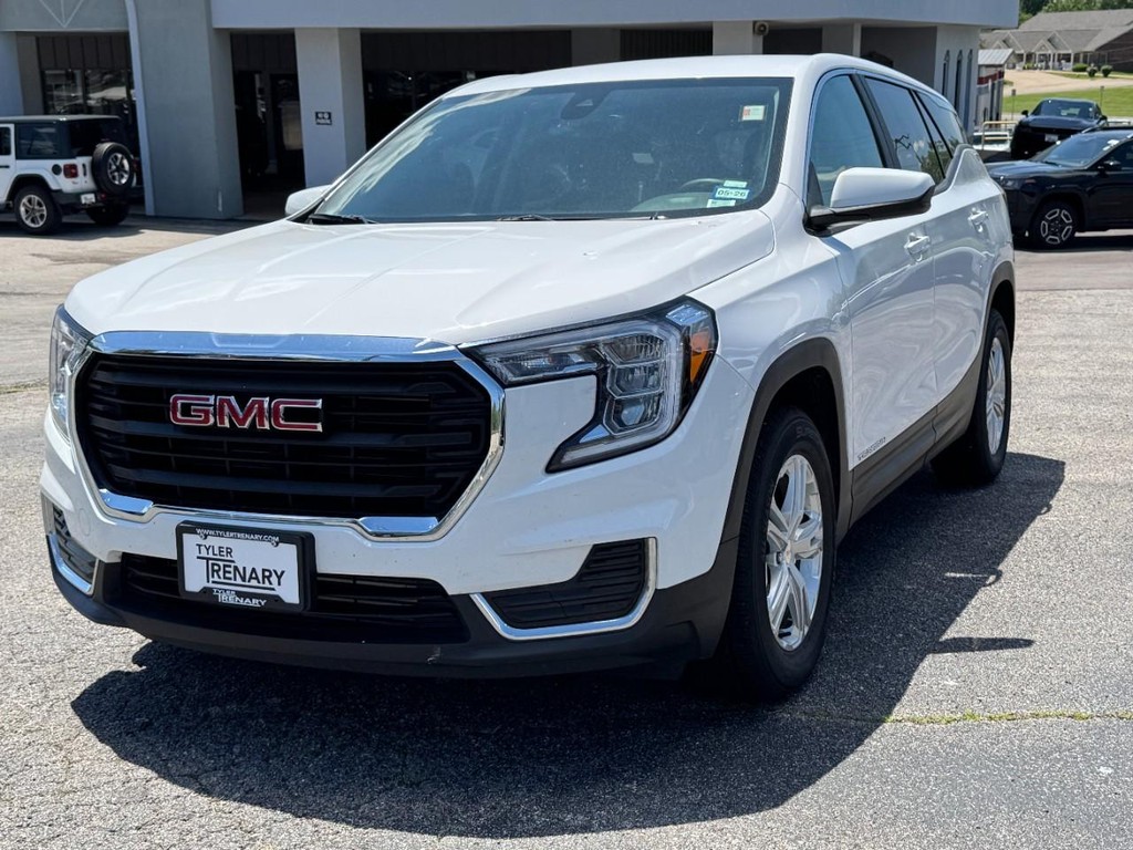 GMC Terrain Vehicle Full-screen Gallery Image 10