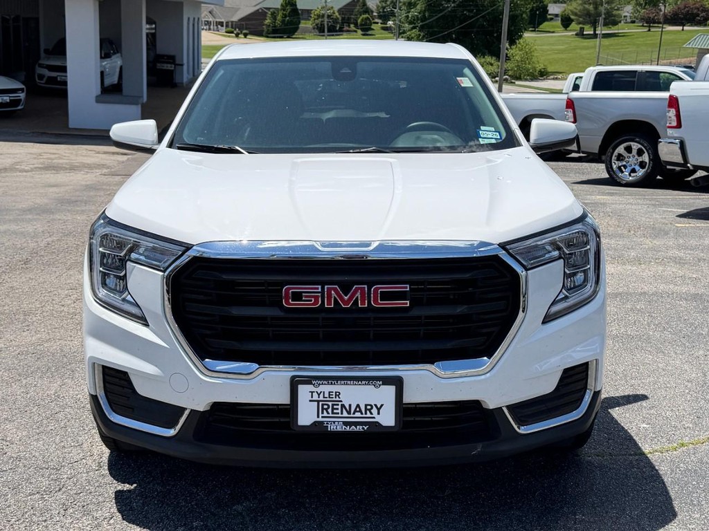 GMC Terrain Vehicle Full-screen Gallery Image 11