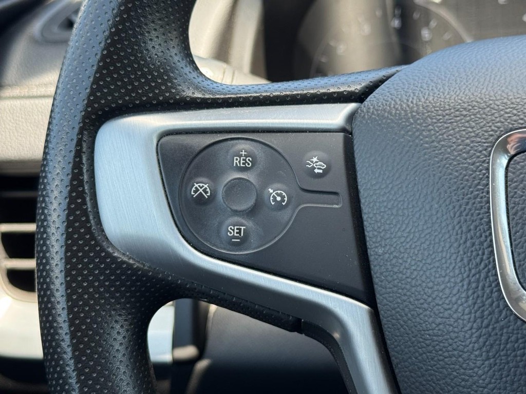GMC Terrain Vehicle Full-screen Gallery Image 18