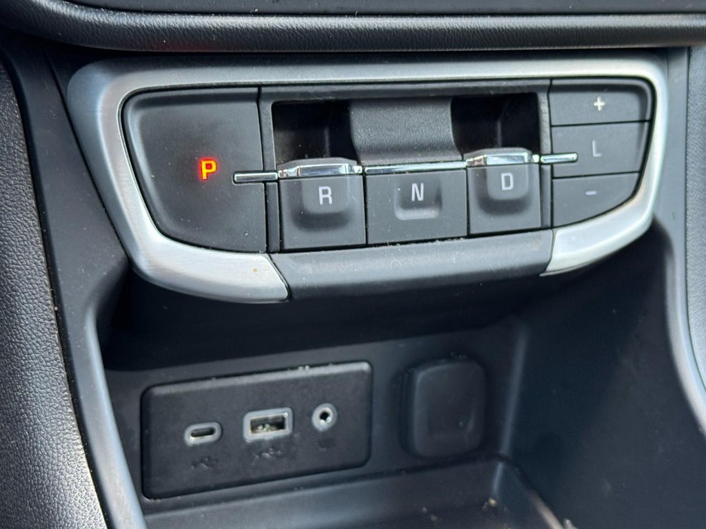 GMC Terrain Vehicle Full-screen Gallery Image 21