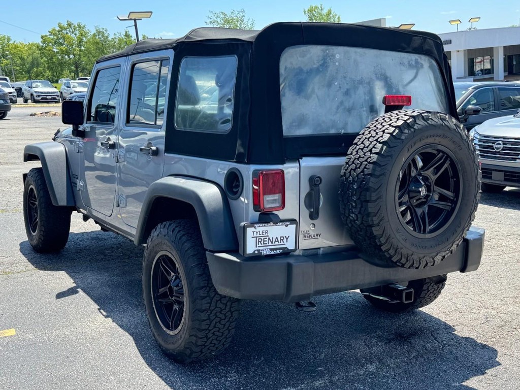 Jeep Wrangler Unlimited Vehicle Full-screen Gallery Image 07