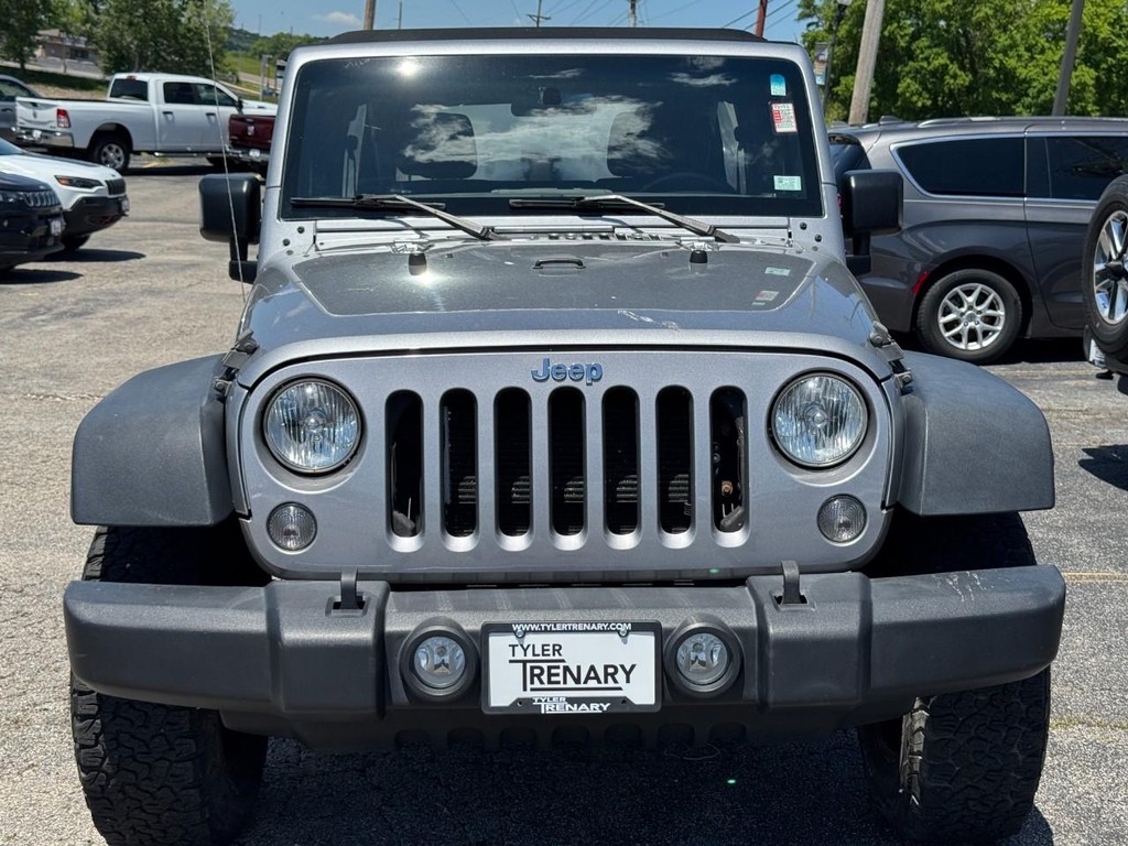Jeep Wrangler Unlimited Vehicle Full-screen Gallery Image 11