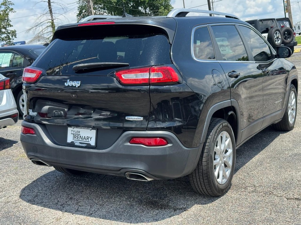 Jeep Cherokee Vehicle Full-screen Gallery Image 04