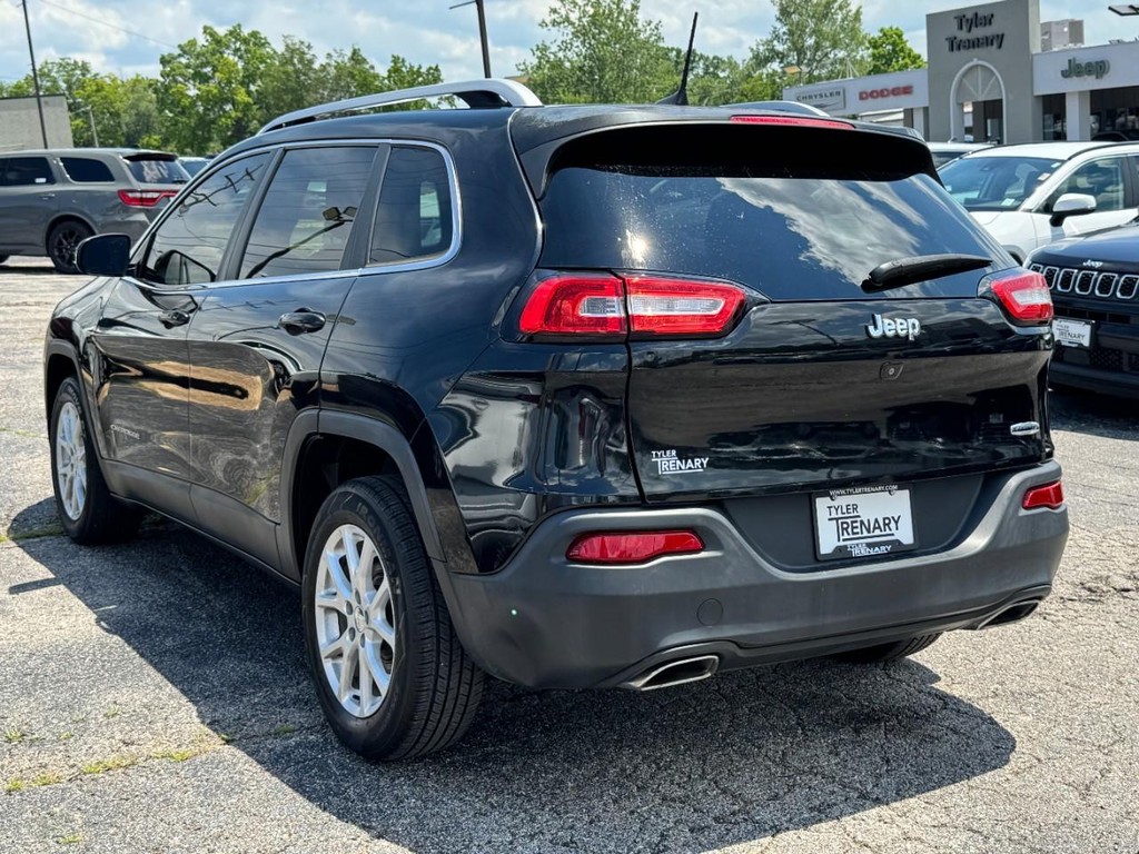 Jeep Cherokee Vehicle Full-screen Gallery Image 07