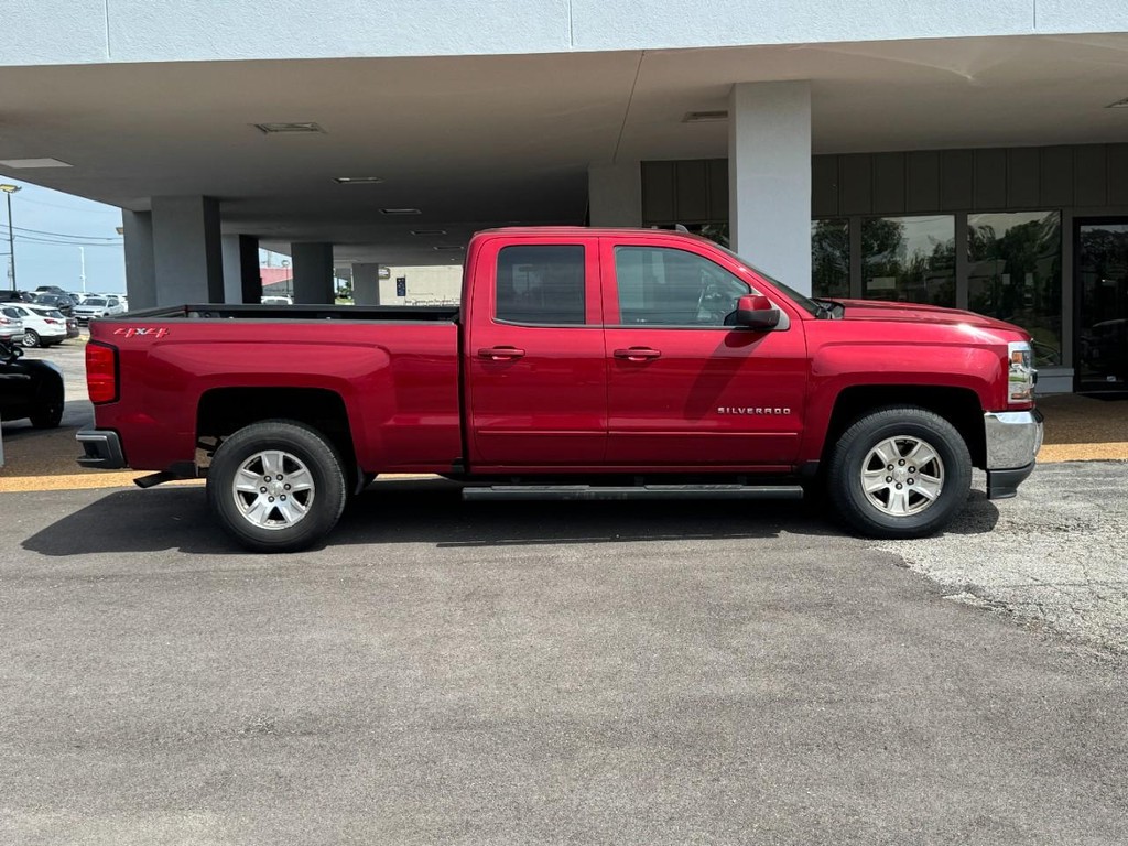 Chevrolet Silverado 1500 Vehicle Full-screen Gallery Image 02