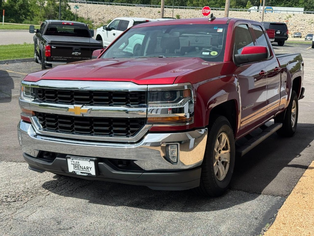 Chevrolet Silverado 1500 Vehicle Full-screen Gallery Image 10