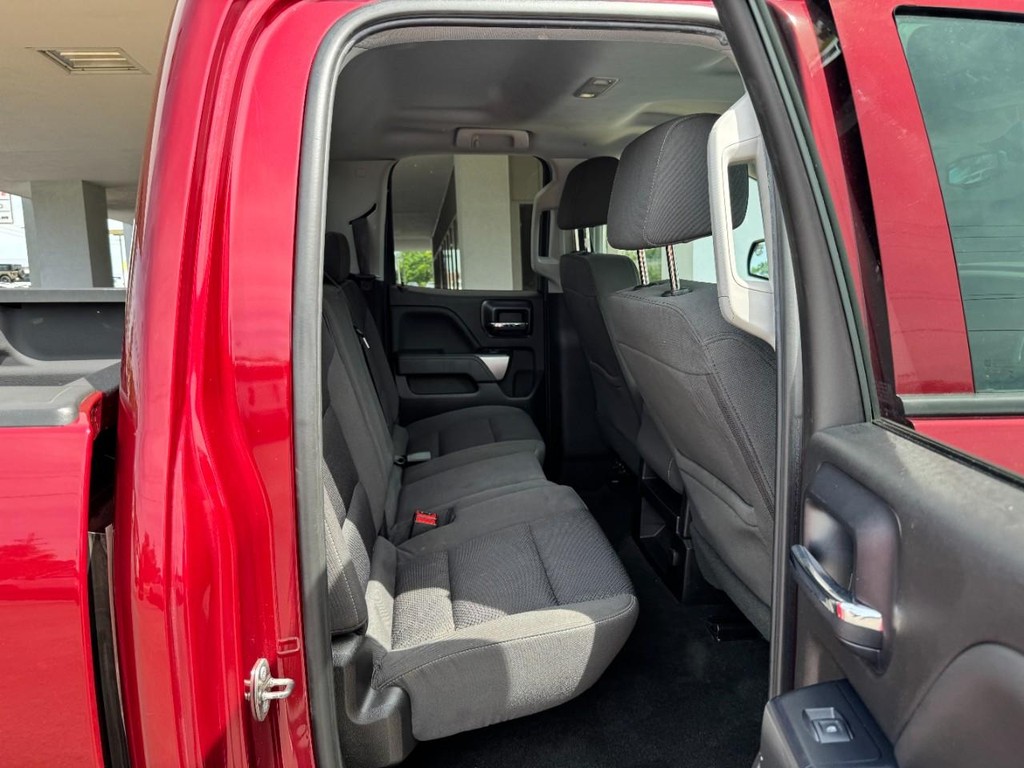 Chevrolet Silverado 1500 Vehicle Full-screen Gallery Image 12