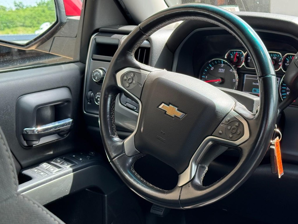 Chevrolet Silverado 1500 Vehicle Full-screen Gallery Image 14
