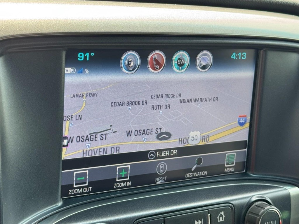 Chevrolet Silverado 1500 Vehicle Full-screen Gallery Image 22