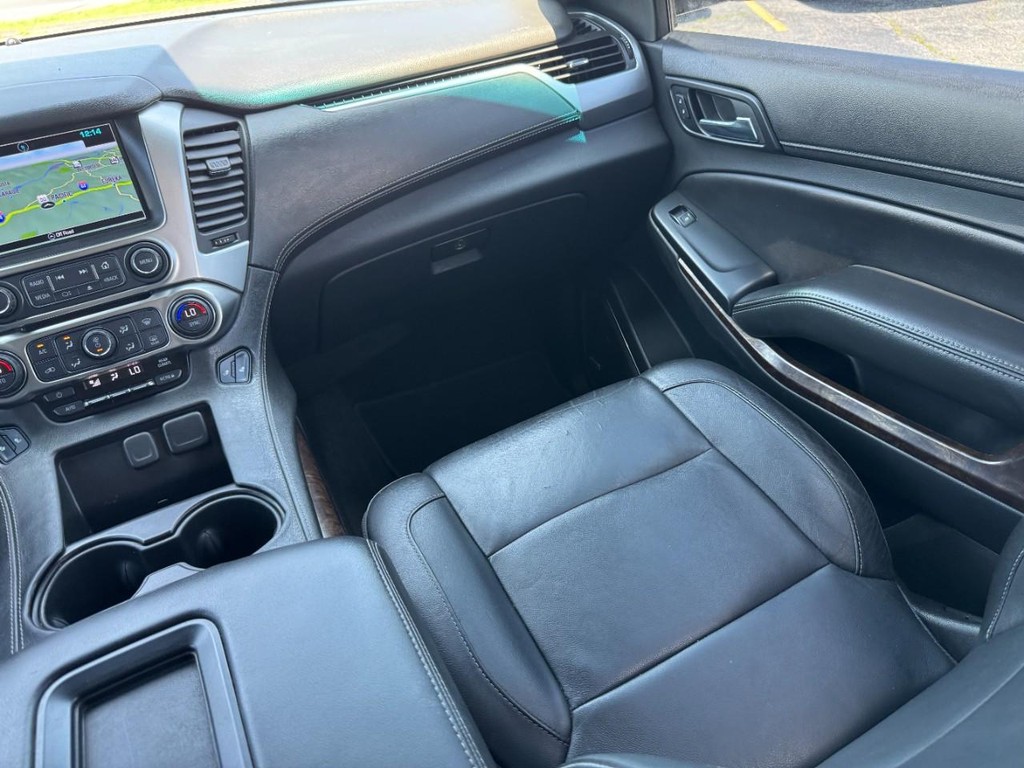 Chevrolet Tahoe Vehicle Full-screen Gallery Image 18