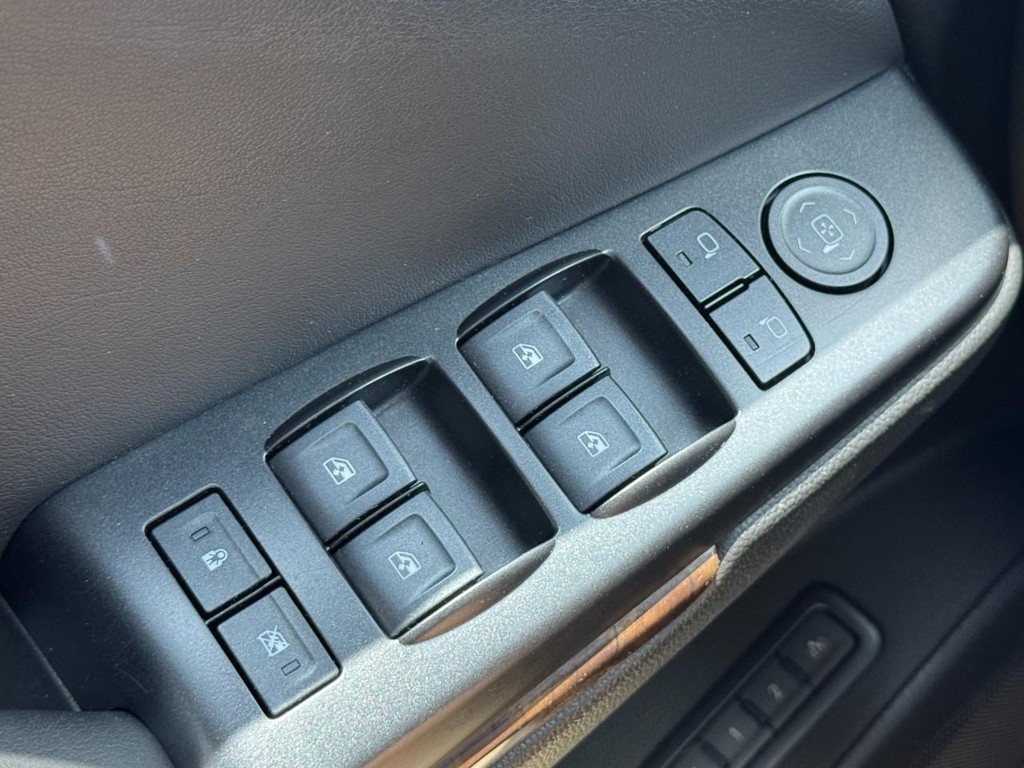 Chevrolet Tahoe Vehicle Full-screen Gallery Image 27