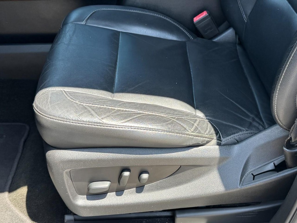 Chevrolet Tahoe Vehicle Full-screen Gallery Image 28