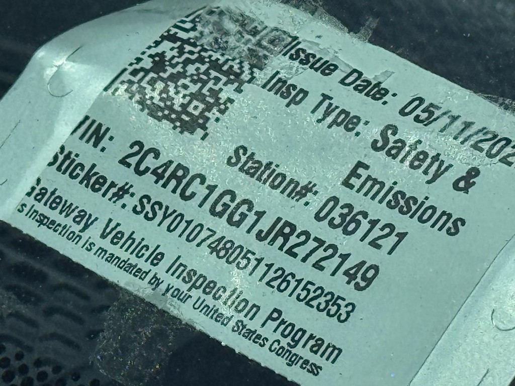 Chrysler Pacifica Vehicle Full-screen Gallery Image 29