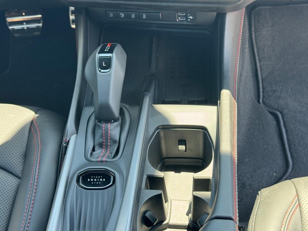 Dodge Charger Vehicle Full-screen Gallery Image 11