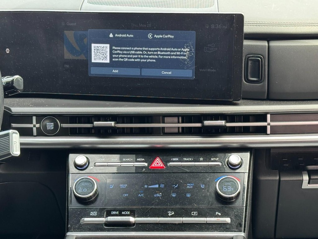 Hyundai Santa Fe Hybrid Vehicle Full-screen Gallery Image 15