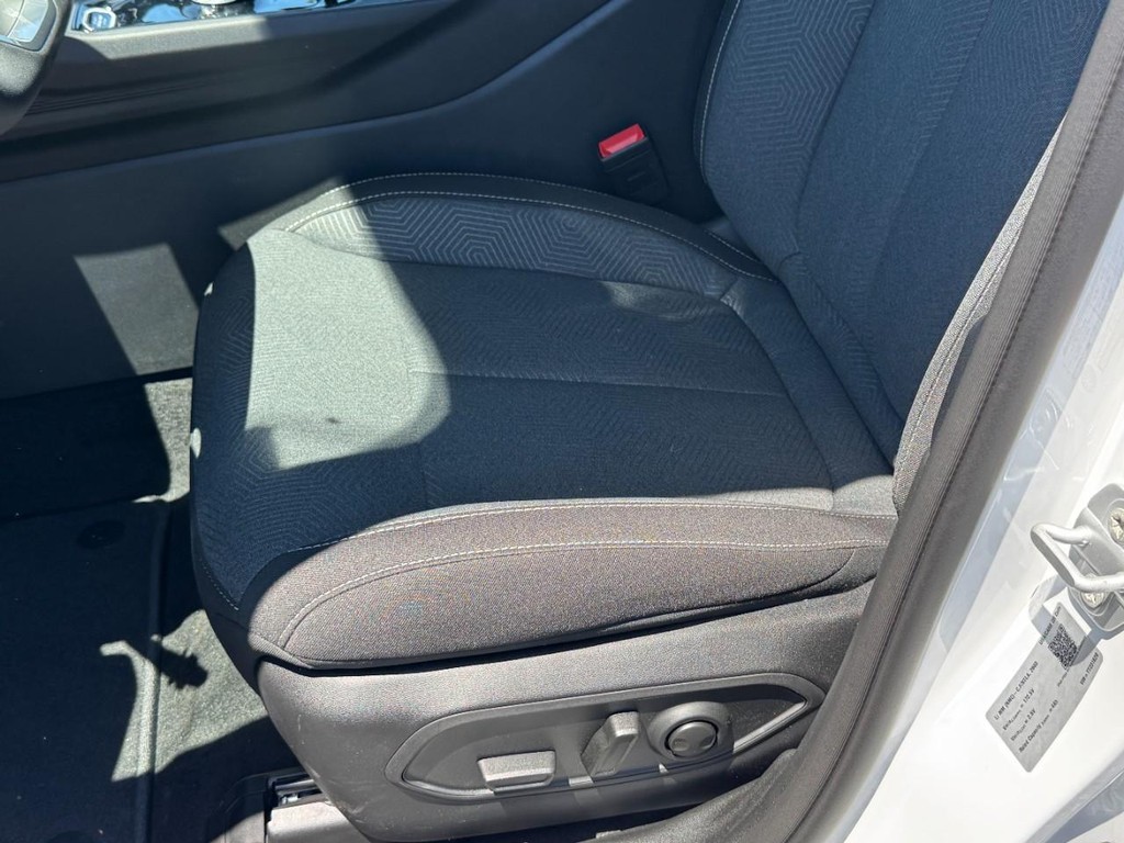 Jeep Cherokee Vehicle Full-screen Gallery Image 17