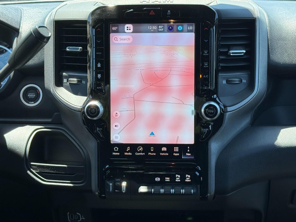 Ram 2500 Vehicle Full-screen Gallery Image 10