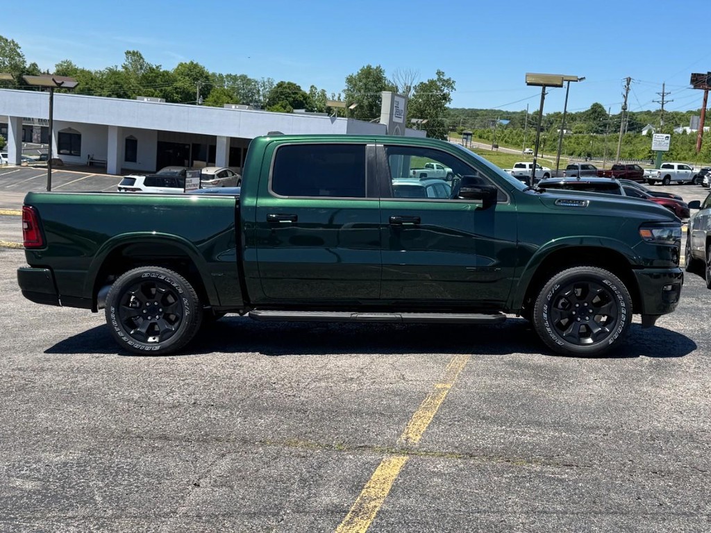 Ram 1500 Vehicle Full-screen Gallery Image 02