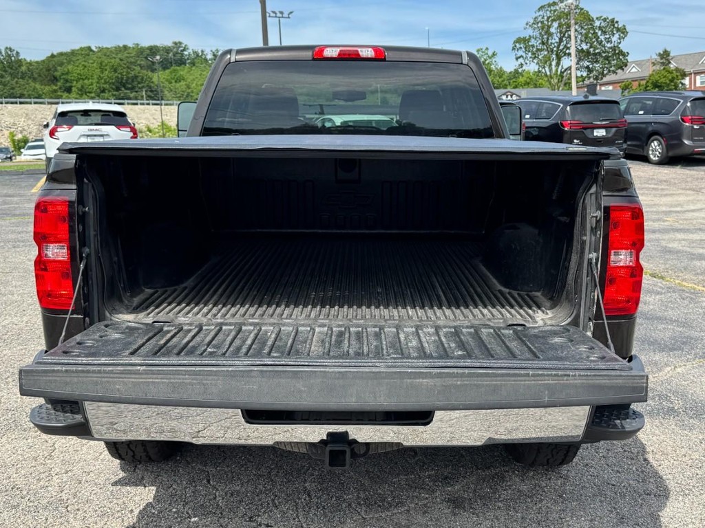 Chevrolet Silverado 1500 Vehicle Full-screen Gallery Image 06