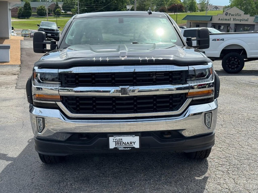 Chevrolet Silverado 1500 Vehicle Full-screen Gallery Image 11