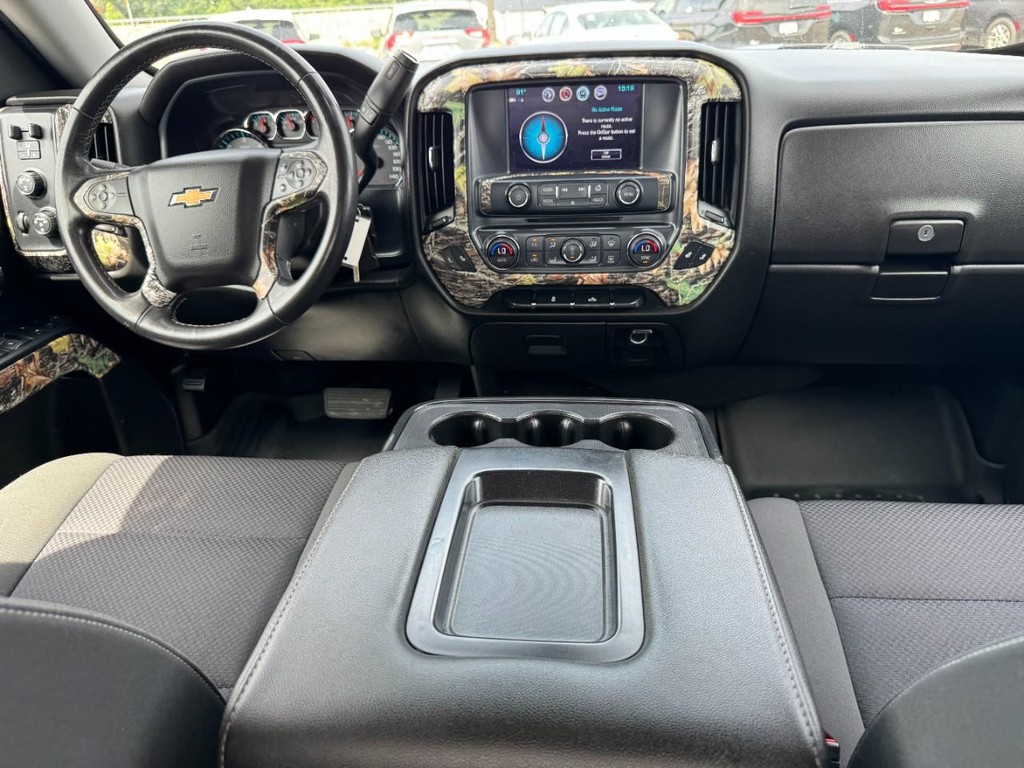 Chevrolet Silverado 1500 Vehicle Full-screen Gallery Image 13