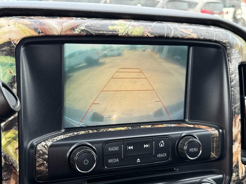 Chevrolet Silverado 1500 Vehicle Full-screen Gallery Image 22