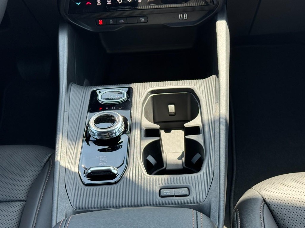 Jeep Cherokee Vehicle Full-screen Gallery Image 11