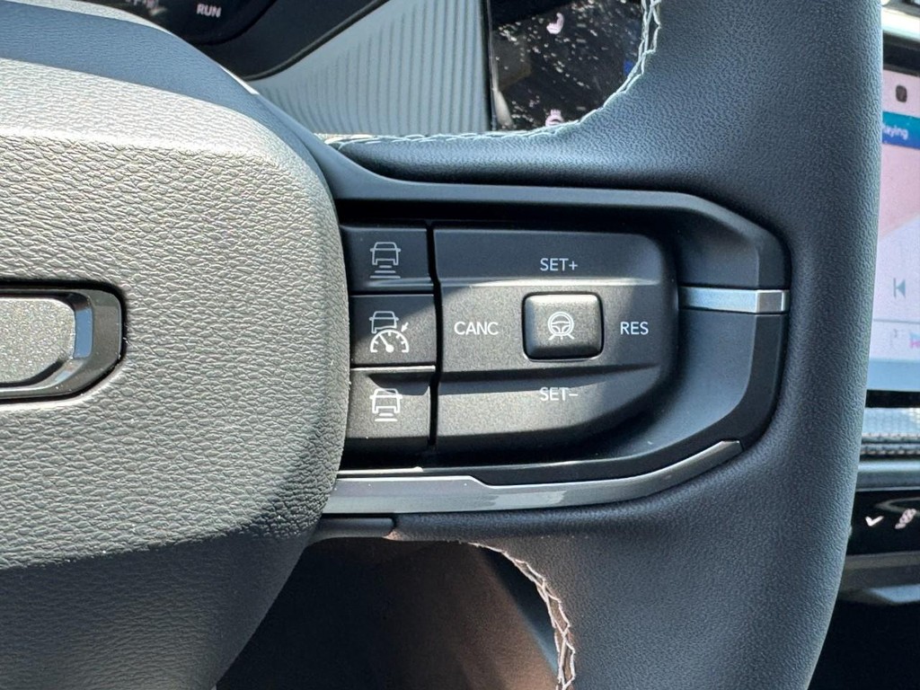 Jeep Cherokee Vehicle Full-screen Gallery Image 13