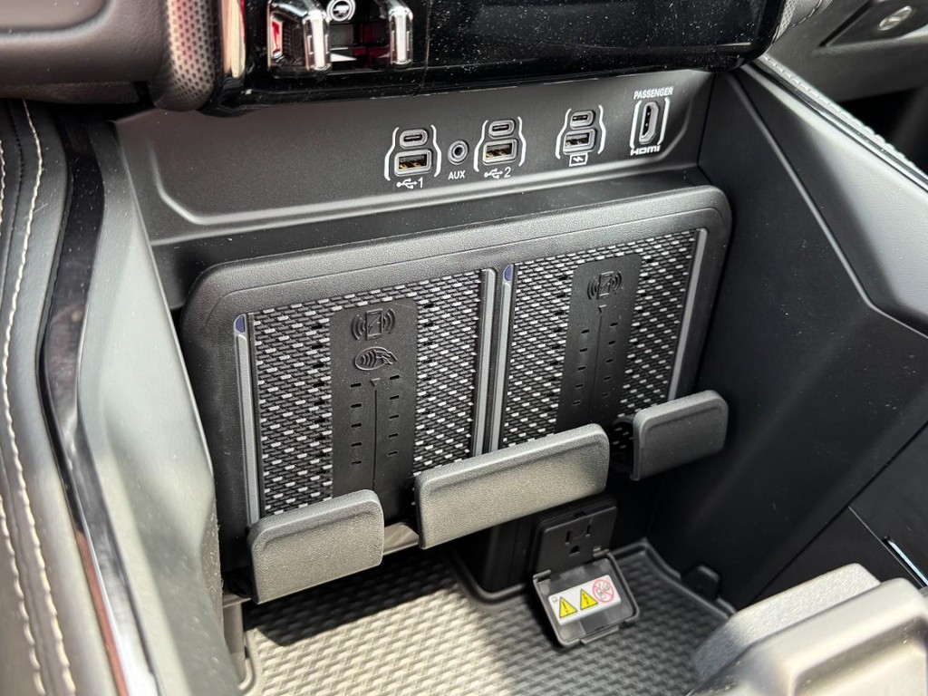 Ram 1500 Vehicle Full-screen Gallery Image 16