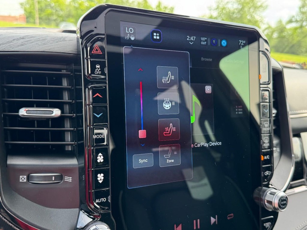 Ram 1500 Vehicle Full-screen Gallery Image 17