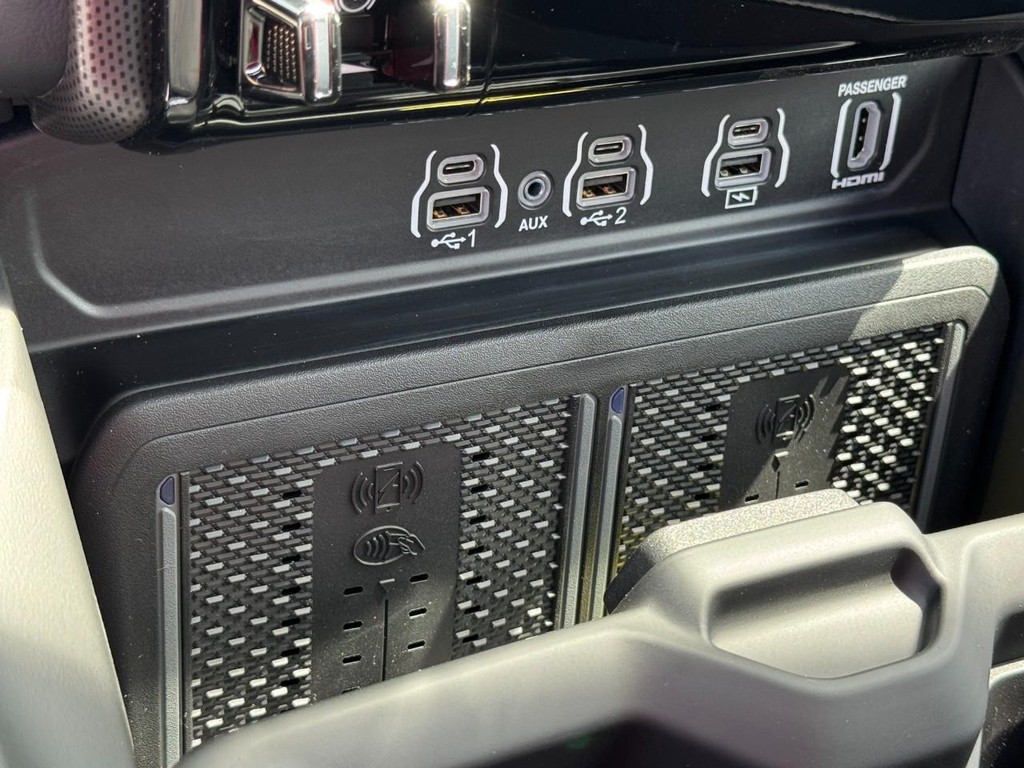 Ram 1500 Vehicle Full-screen Gallery Image 15