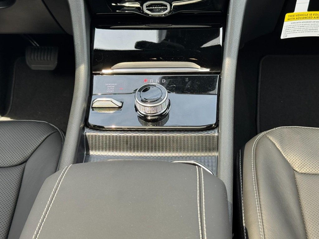 Jeep Grand Cherokee Vehicle Full-screen Gallery Image 11