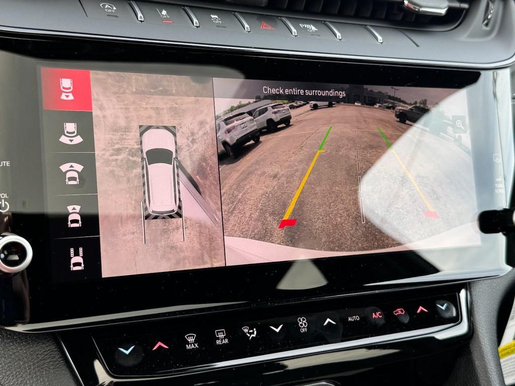 Jeep Grand Cherokee Vehicle Full-screen Gallery Image 16