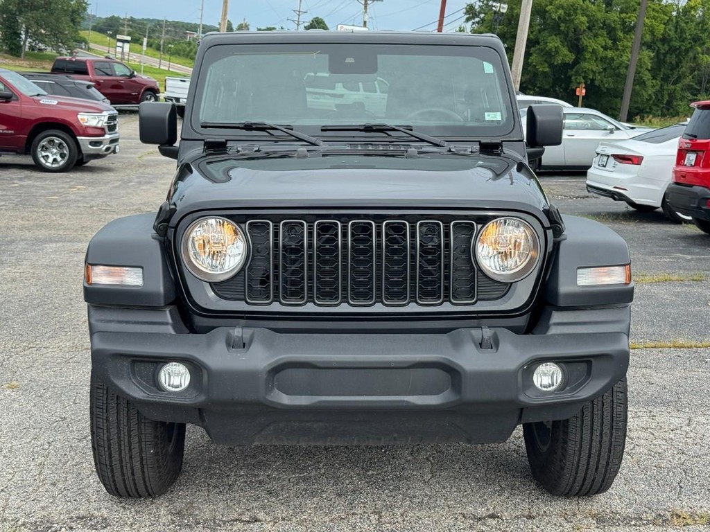 Jeep Wrangler Vehicle Full-screen Gallery Image 11