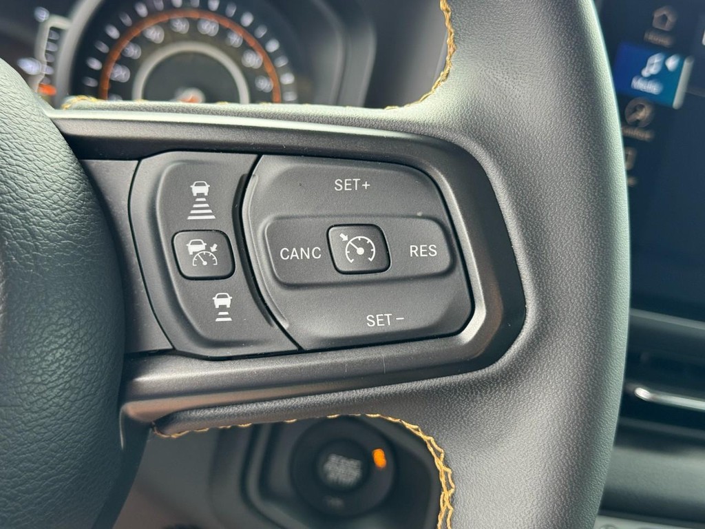 Jeep Wrangler Vehicle Full-screen Gallery Image 19