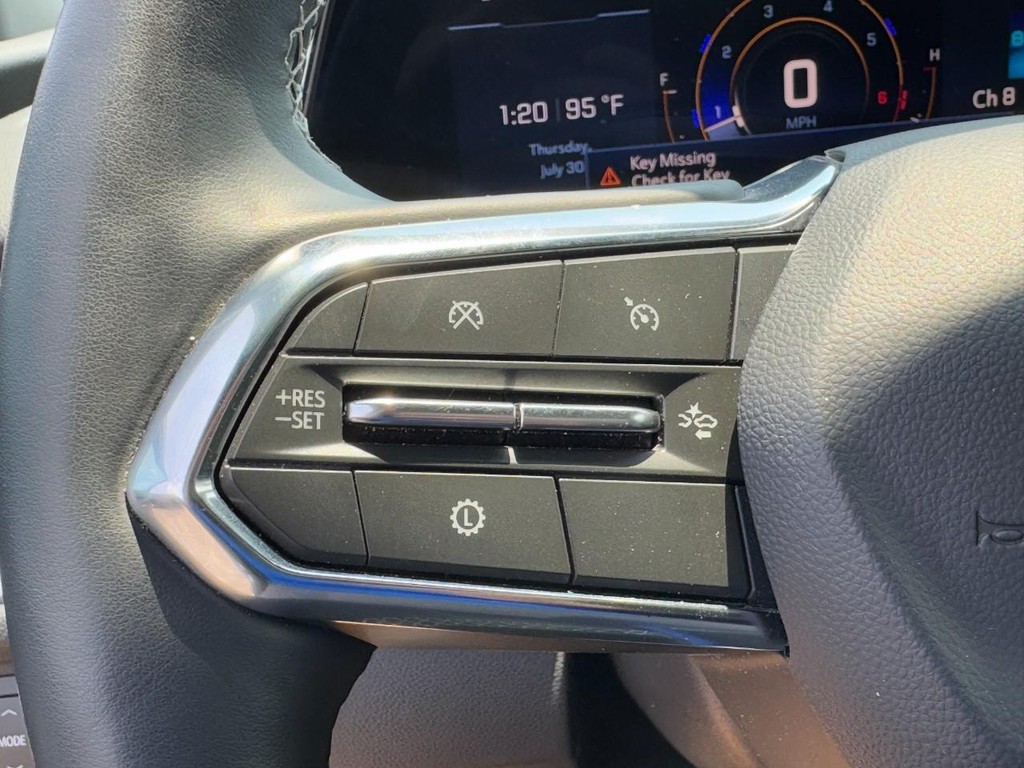 Chevrolet Traverse Vehicle Full-screen Gallery Image 17