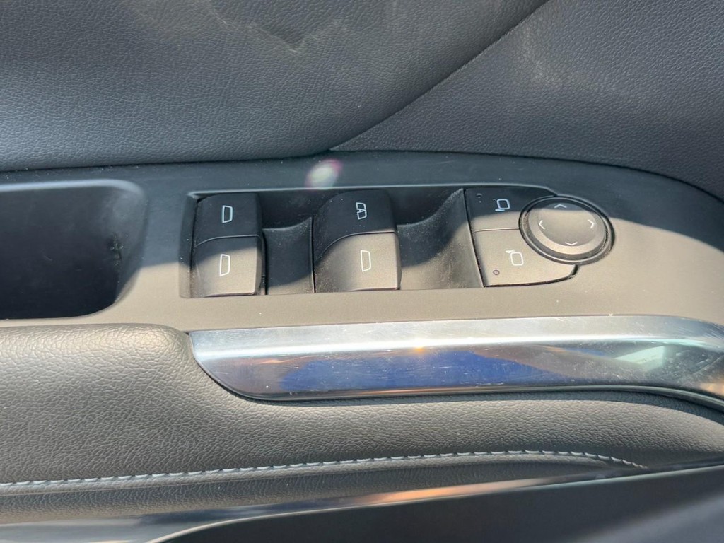 Chevrolet Traverse Vehicle Full-screen Gallery Image 24