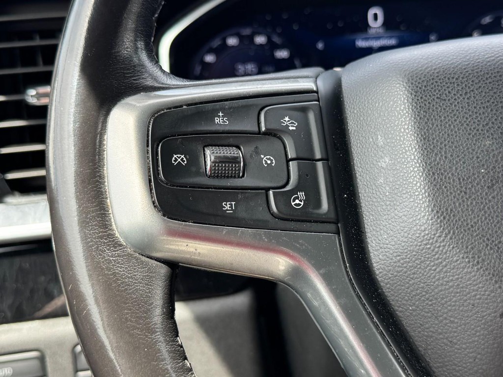Chevrolet Silverado 1500 Vehicle Full-screen Gallery Image 18