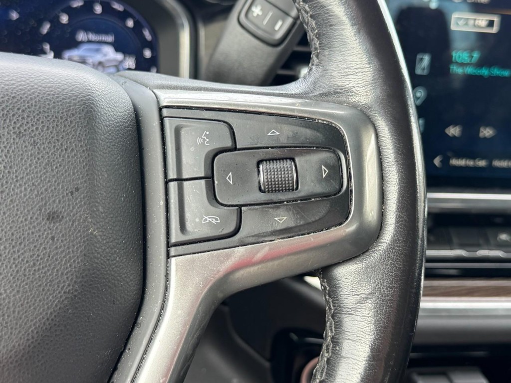 Chevrolet Silverado 1500 Vehicle Full-screen Gallery Image 19